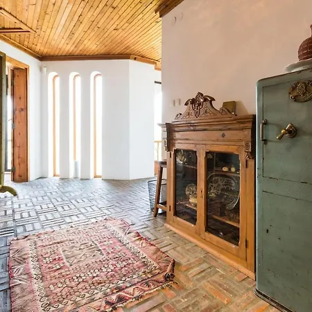 St John's House With Private Pool, Gardens & Sauna Hébergement de vacances Selçuk