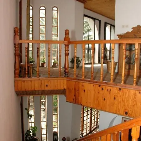 Hébergement de vacances St John's House With Private Pool, Gardens & Sauna Selçuk