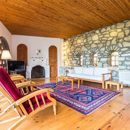 St John's House With Private Pool, Gardens & Sauna Hébergement de vacances *