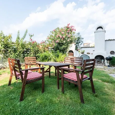 Hébergement de vacances St John's House With Private Pool, Gardens & Sauna *
