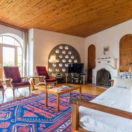 St John's House With Private Pool, Gardens & Sauna Hébergement de vacances *
