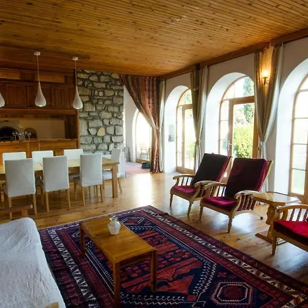 St John's House With Private Pool, Gardens & Sauna Hébergement de vacances Selçuk