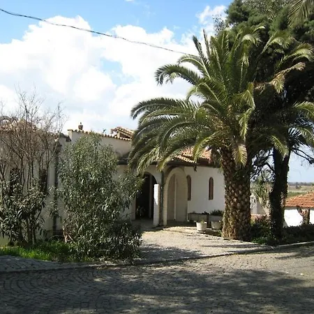 St John's House With Private Pool, Gardens & Sauna Hébergement de vacances