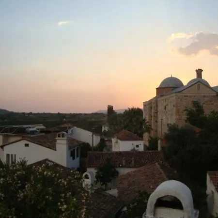 St John's House With Private Pool, Gardens & Sauna Selçuk