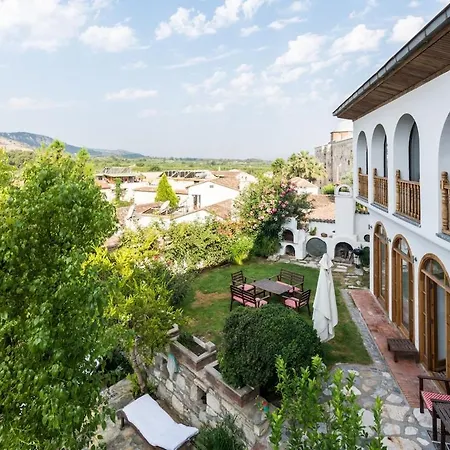 St John's House With Private Pool, Gardens & Sauna Hébergement de vacances *