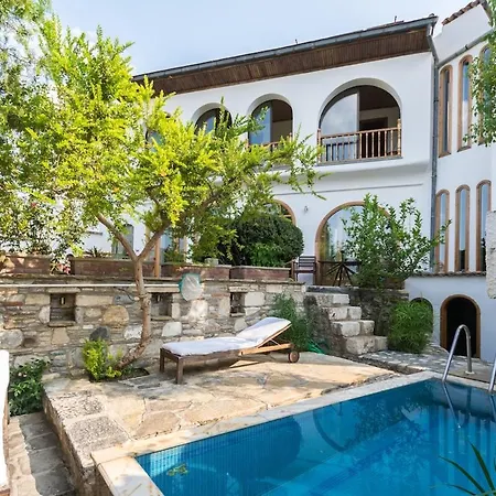 St John's House With Private Pool, Gardens & Sauna *